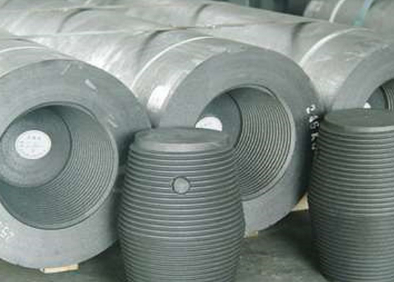 Nguyên liệu điện cực than chì UHP công nghiệp cho lò hồ quang Điện trở suất thấp